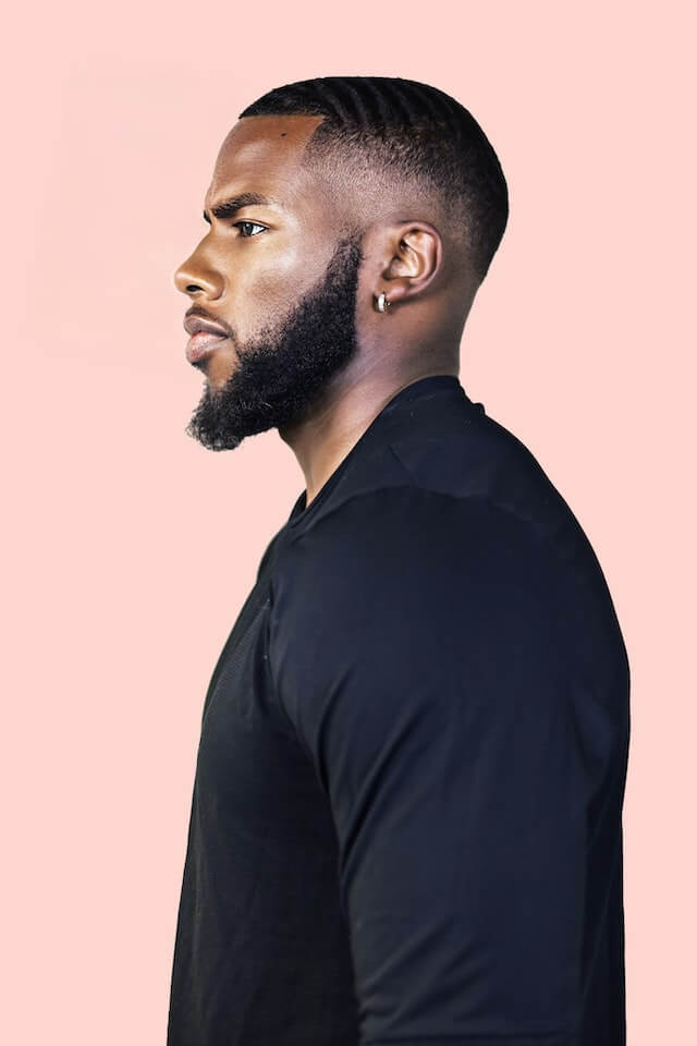coupe-cheveux-boucles-homme coupe pour cheveux bouclés homme